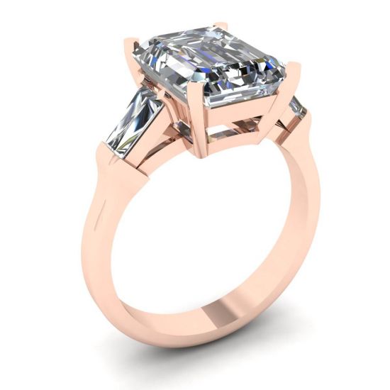 Anel de noivado com três pedras esmeralda e diamante baguete ouro rosa,  Ampliar imagem 4