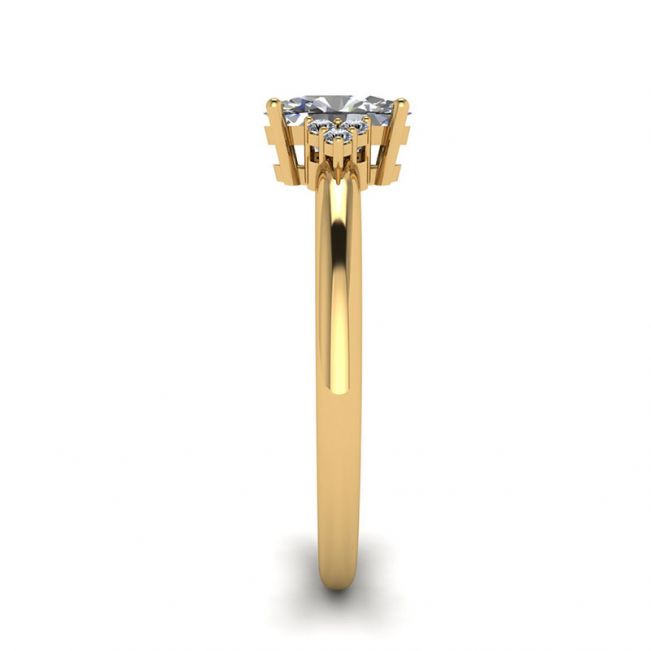 Diamante Oval com 3 Diamantes Laterais Anel Ouro Amarelo - Foto 2
