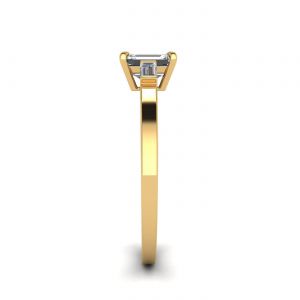 Anel de diamante baguete com lapidação esmeralda e lateral ouro amarelo - Foto 2