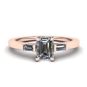 Anel de diamante baguete com corte esmeralda e lateral ouro rosa