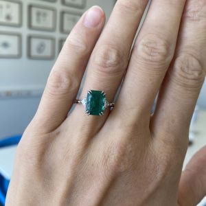 Anel de diamantes de esmeralda de 3,31 quilates e trilhões laterais - Foto 6