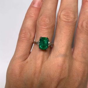 Anel de diamantes de esmeralda de 3,31 quilates e trilhões laterais - Foto 5