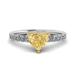 Diamante Amarelo Coração 0,5 ct com Anel Pave Lateral Diamante Amarelo Coração 0,5 ct com Anel Pave Lateral
