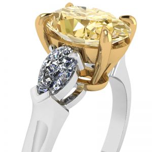 Anel de diamante amarelo oval com pera lateral e diamantes brancos - Foto 1
