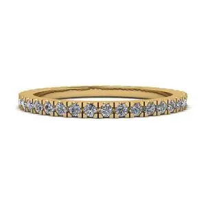 Anel clássico Petite Diamond Eternity em ouro amarelo 18K