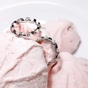 Anel em ouro branco 18K - coleção Ruban - Foto 2